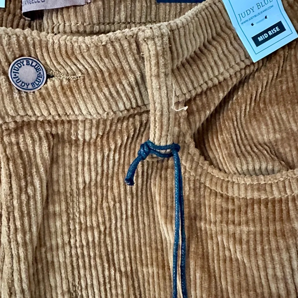 Judy Blue Cordelia Camel Corduroy Bootcut Flare Pants Women’s Size 11/30 - Picture 5 of 6